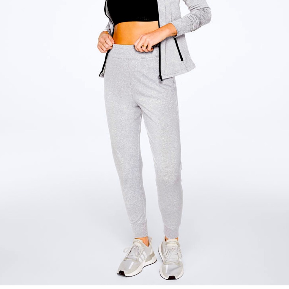 PINK Ultimate Skinny Jogger